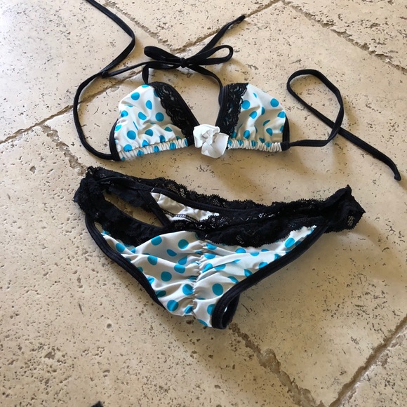 Bathing suits - Picture 2 of 8